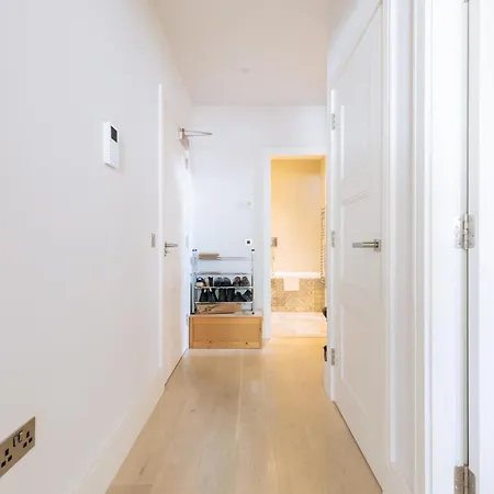 Modern & 2bd Flat - Broadmead Апартаменти