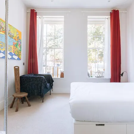 Апартаменти Modern & 2bd Flat - Broadmead